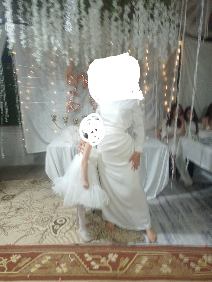 Beyaz Drapeli Uzun Kollu Saten Elbise XXL - Görsel 3