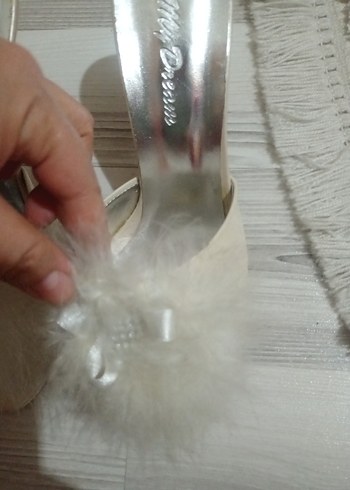 Beyaz Tüylü Kadın gelin Terliği - Görsel 2