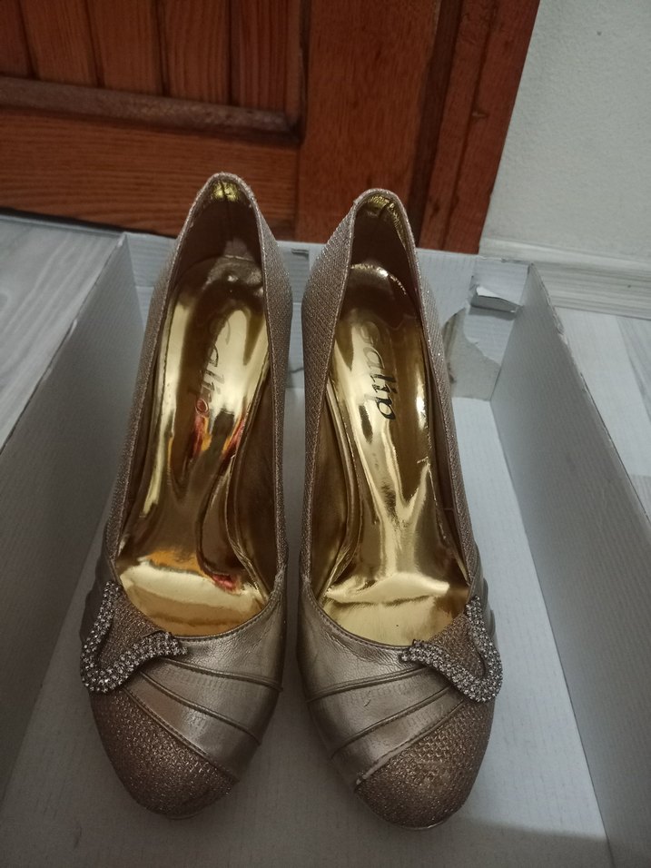 2 sefer giyildi. şık simli ve topuklu ayakkabı - Görsel 4