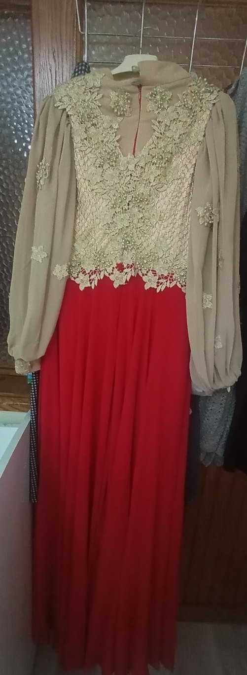 Drapeli Gold güpürlü nişanlık abiye elbise - Görsel 4