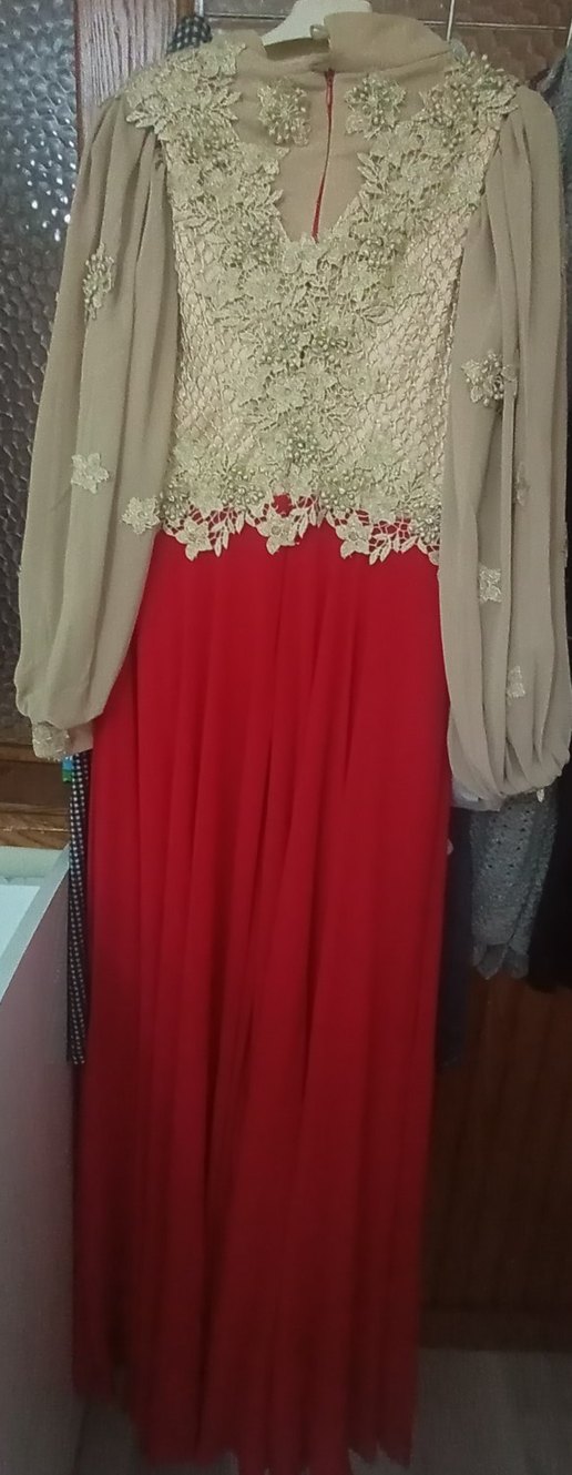 Drapeli Gold güpürlü nişanlık abiye elbise - Görsel 5