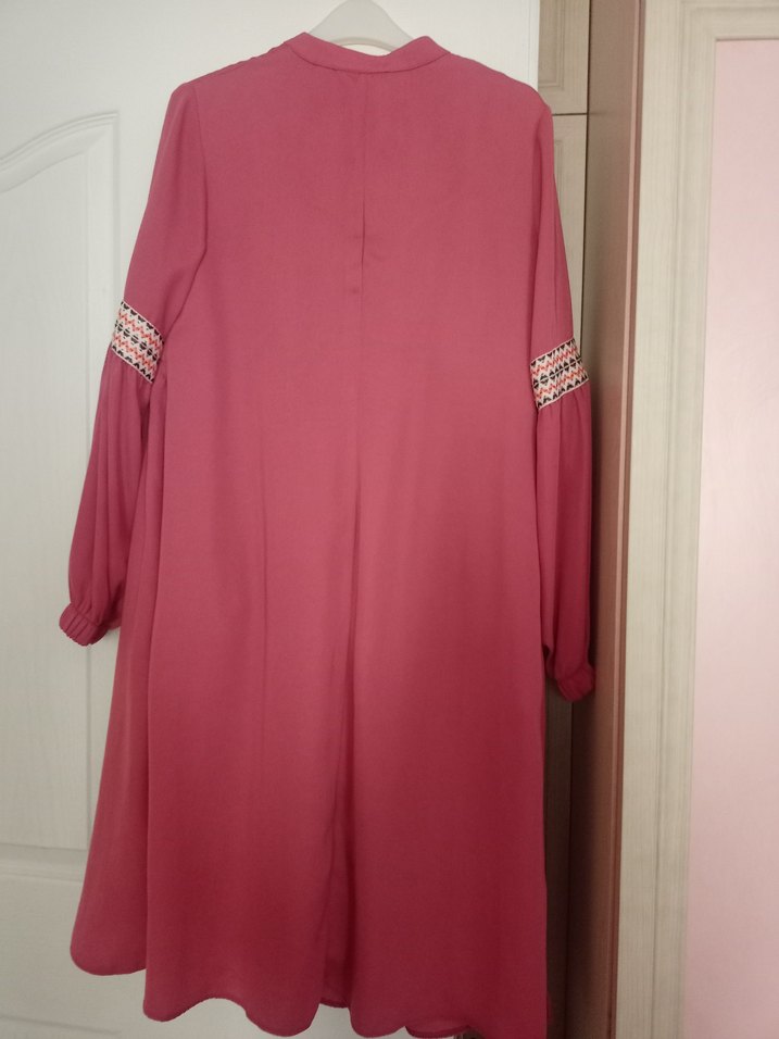 Püsküllü Nakışlı Uzun Pembe Tunik - Görsel 2