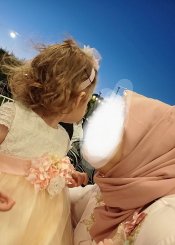 Kız Çocuk Dantel Detaylı Krem Elbise - Görsel 4