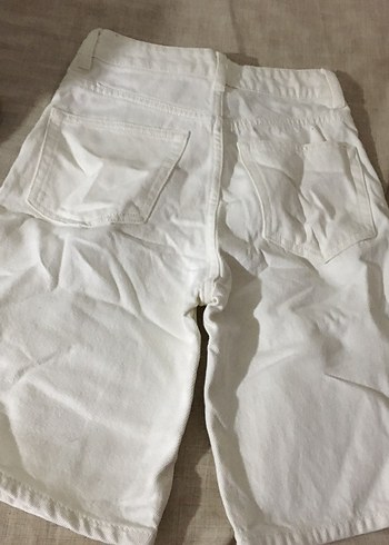 Kadın Beyaz Pamuklu Bermuda Şort - Görsel 2