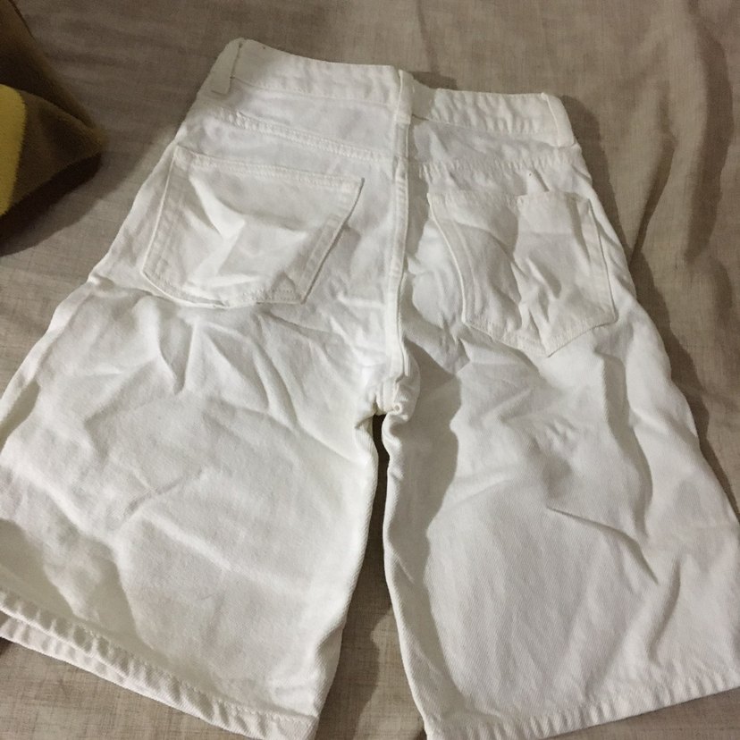 Kadın Beyaz Pamuklu Bermuda Şort - Görsel 2