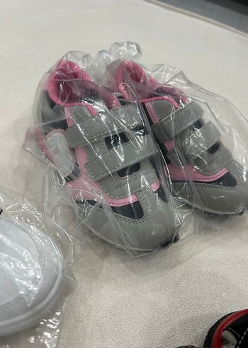 Kız Çocuk Çok Renkli Baskılı Cırt Cırtlı Terlik - Görsel 4