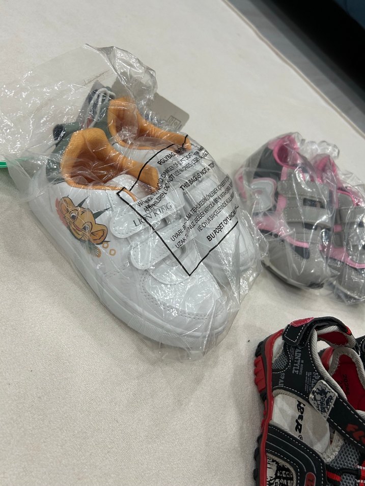 Kız Çocuk Çok Renkli Baskılı Cırt Cırtlı Terlik - Görsel 2