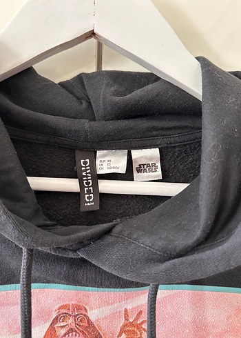 H&M Kemer Detaylı Kapüşonlu Siyah Baskılı Sweatshirt