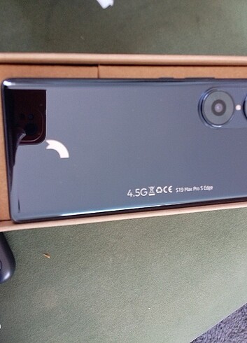 Reeder cep telefonu