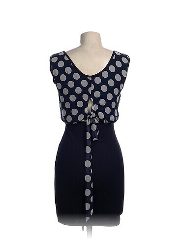 s Beden PreLoved Kısa Elbise %70 İndirimli.
