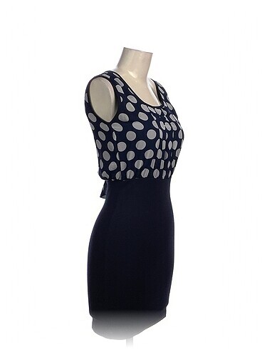 Diğer PreLoved Kısa Elbise %70 İndirimli.