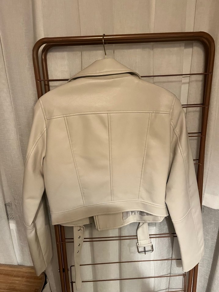 Bej Kadın Deri Kemerli Ceket - Görsel 3
