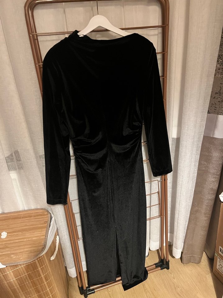 Zara Uzun Siyah Kadife Drapeli Elbise - Görsel 3