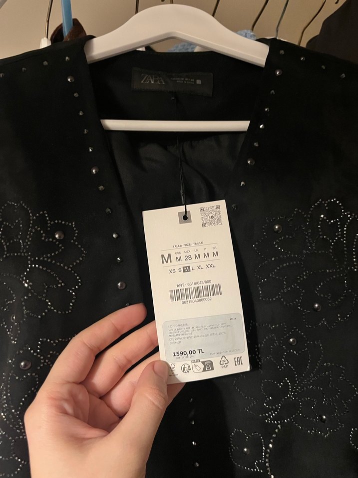 Düğmeli Nakışlı Siyah Süet Yelek - Görsel 2