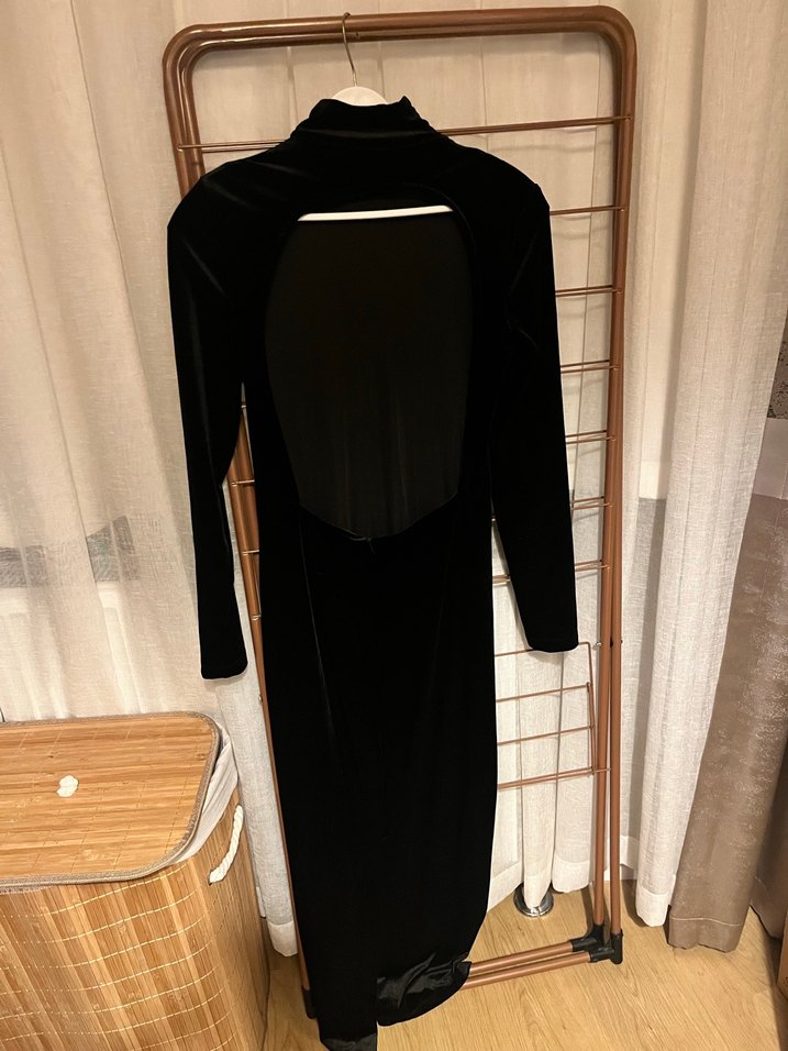 Zara kadife sırtı acık kadife Siyah Kadın Elbise - Görsel 2