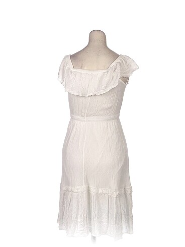38 Beden PreLoved Kısa Elbise %70 İndirimli.