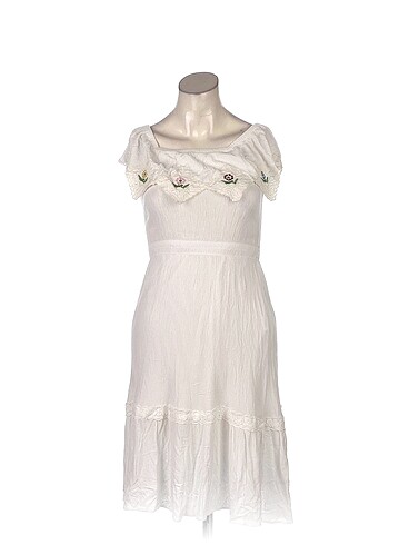 PreLoved Kısa Elbise %70 İndirimli.