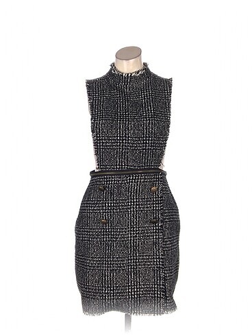 PreLoved Kısa Elbise %70 İndirimli.