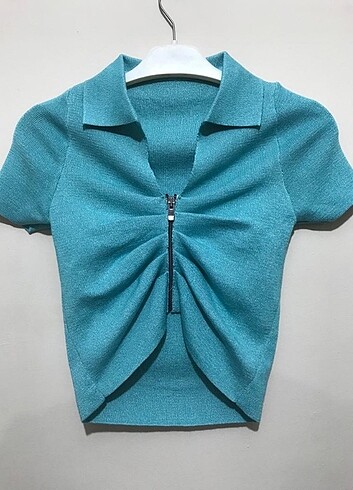CROP FERMUAR DETAYLI BLUZ 