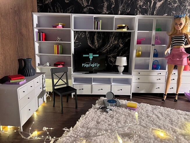 Barbie tv ünitesi
