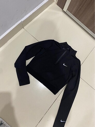 Sporcu bluzu