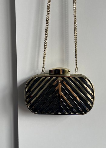 Zincir Detaylı Gold Kadın Çanta - Görsel 2