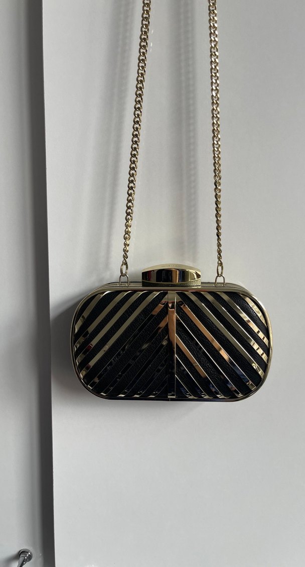 Zincir Detaylı Gold Kadın Çanta - Görsel 2