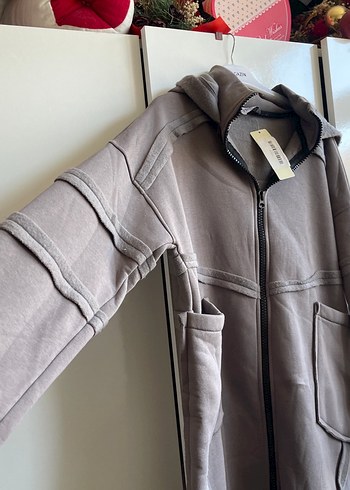 Gri Kapüşonlu Uzun Fermuarlı Kadın Kaban - Görsel 2