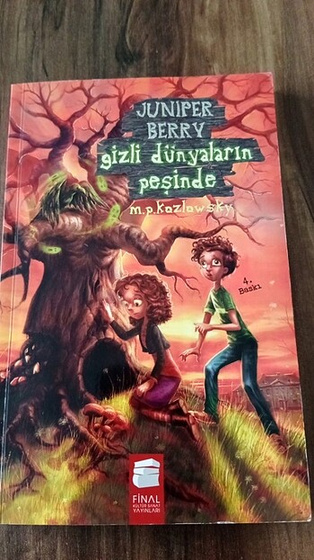 Juniper Berry Gizli Dünyaların Peşinde