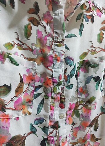 Çiçek desenli gömlek  - Görsel 4