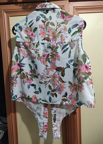 Çiçek desenli gömlek  - Görsel 5