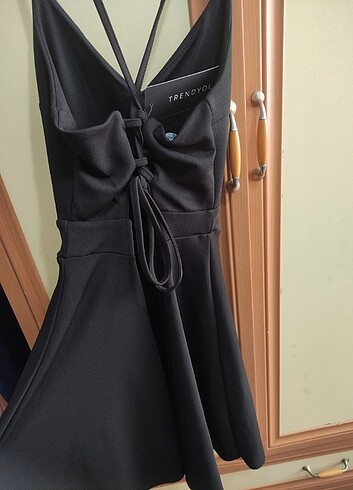 Sırt dekolteli mini elbise  - Görsel 6