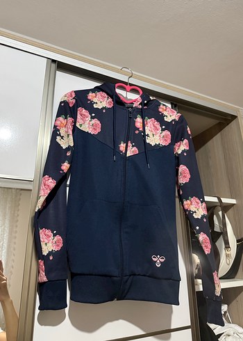 Çiçek Desenli Fermuarlı Kadın Sweatshirt hummel