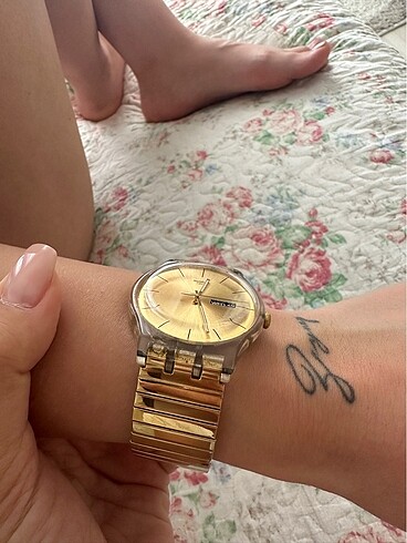 Beden altın Renk Swatch marka saat