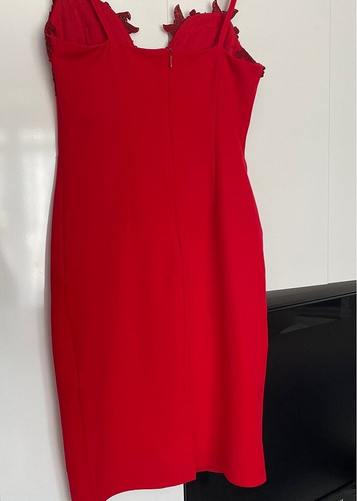 Kırmızı abiye - Görsel 3