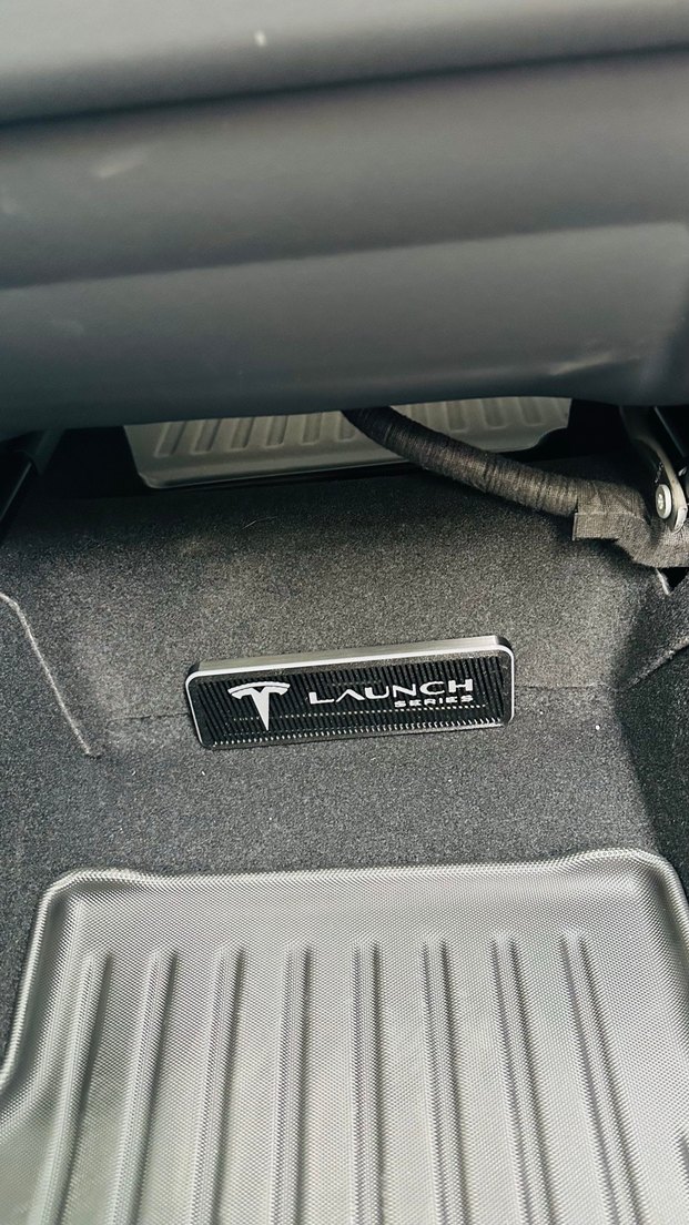 Siyah Tesla Launch Logo Amblemler - Görsel 3