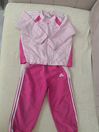 Adidas eşortman takımı
