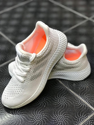 36 Beden Adidas Yezzy Beyaz Spor Ayakkabı