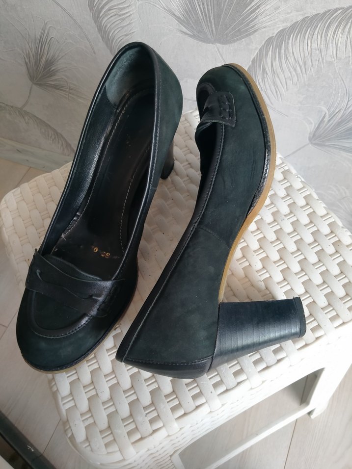 siyah topuklu ayakabı - Görsel 2