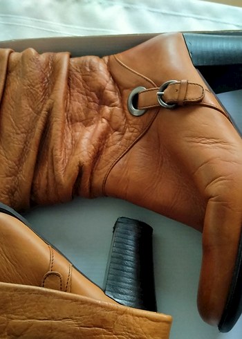 Kahverengi Deri Tokalı Dizüstü Bot - Görsel 4