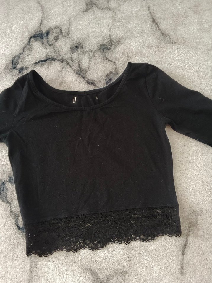 Siyah Dantel Detaylı Uzun Kollu Crop - Görsel 2