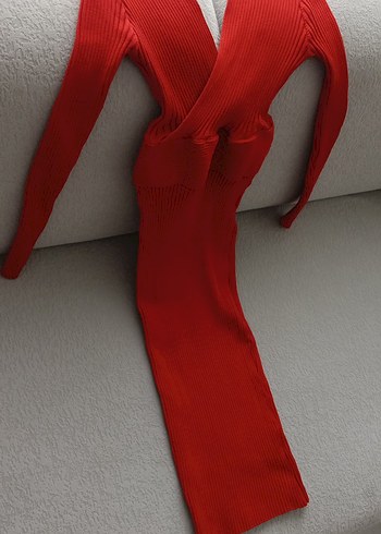 Uzun Kollu Kırmızı Pilili Uzun Elbise - Görsel 2