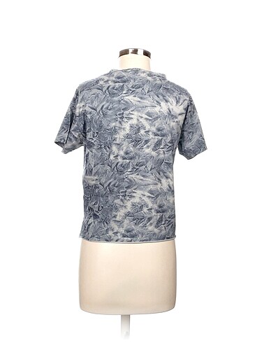 m Beden Koton T-shirt %70 İndirimli.