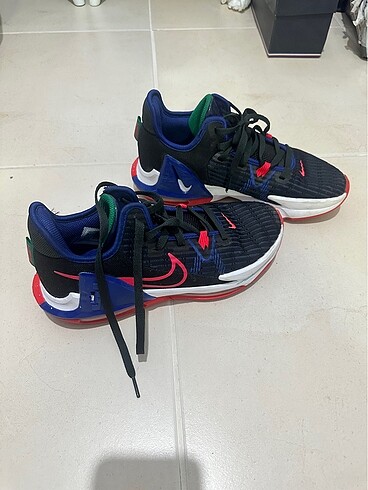 Nike lebron witness