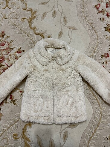 H&M H&M marka tüylü kaban
