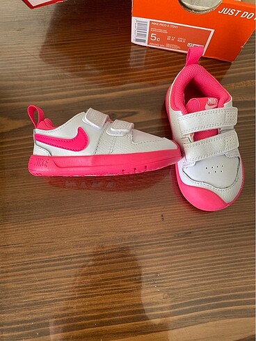 21 Beden beyaz Renk Nike Bebek Spor Ayakkabı