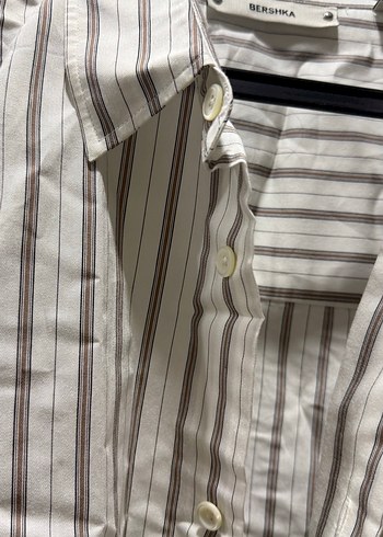 Bershka Çizgili Uzun Kollu Gömlek - Görsel 4