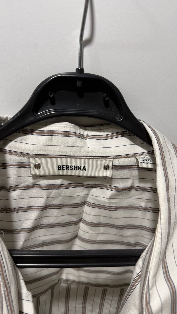 Bershka Çizgili Uzun Kollu Gömlek - Görsel 2