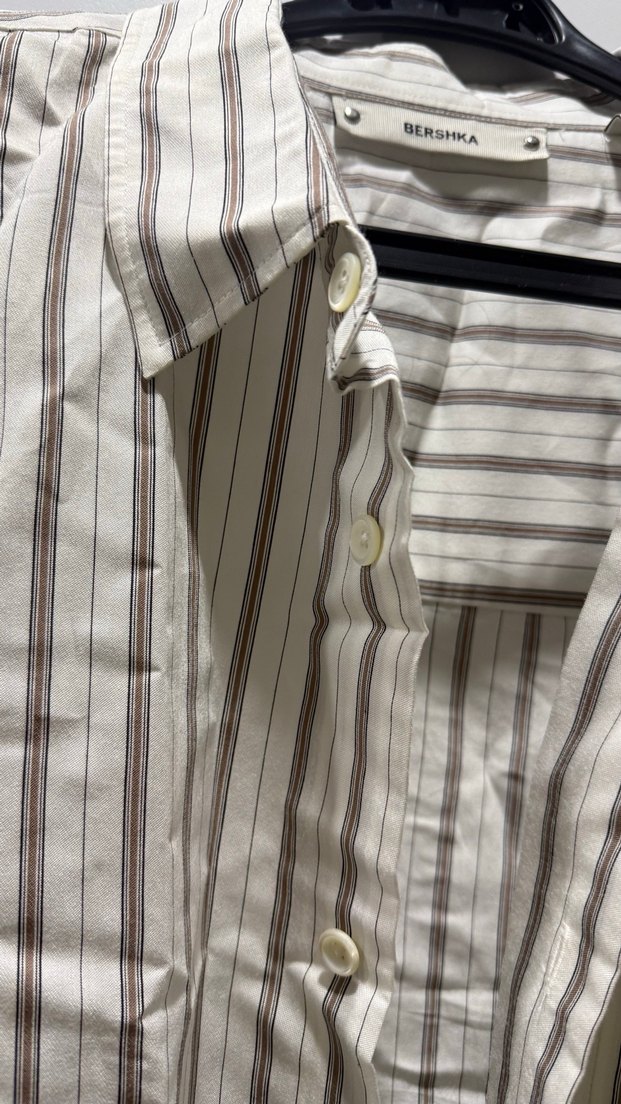 Bershka Çizgili Uzun Kollu Gömlek - Görsel 4