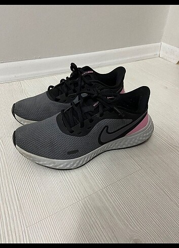 Nike spor ayakkabı 